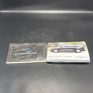 2022 Chrysler Voyager Owner's Manual by Chrysler Paperback 2022 - Manual English